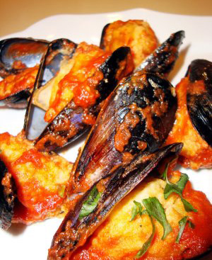 Cozze ripiene al sugo